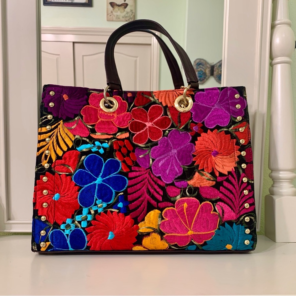 NEW Embroidered Purse. Garnet (red shade) color. Real leather.